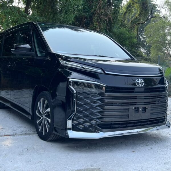 (2023/7) Toyota VOXY 2.0 S-Z (7 SEATER)