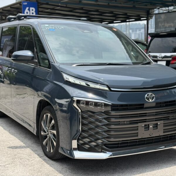 (2022/6) Toyota VOXY 2.0 S-Z (7 SEATER)